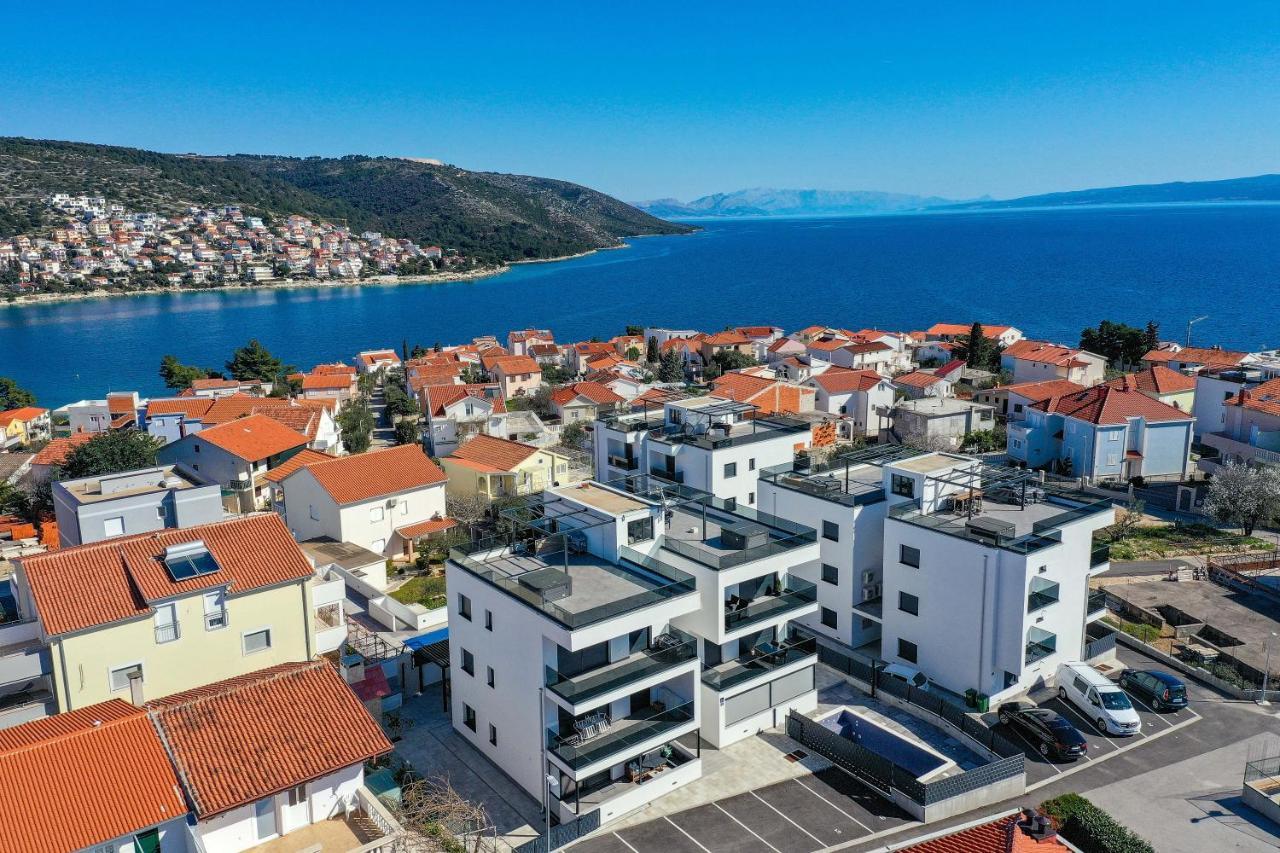 Luxury Apartment Pia With Swimming Pool And Grill Trogir Extérieur photo