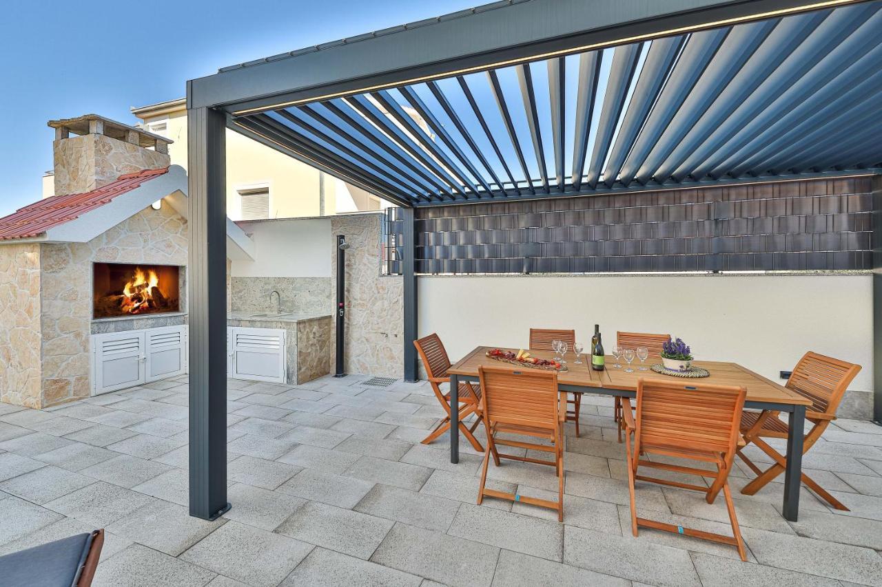 Luxury Apartment Pia With Swimming Pool And Grill Trogir Extérieur photo