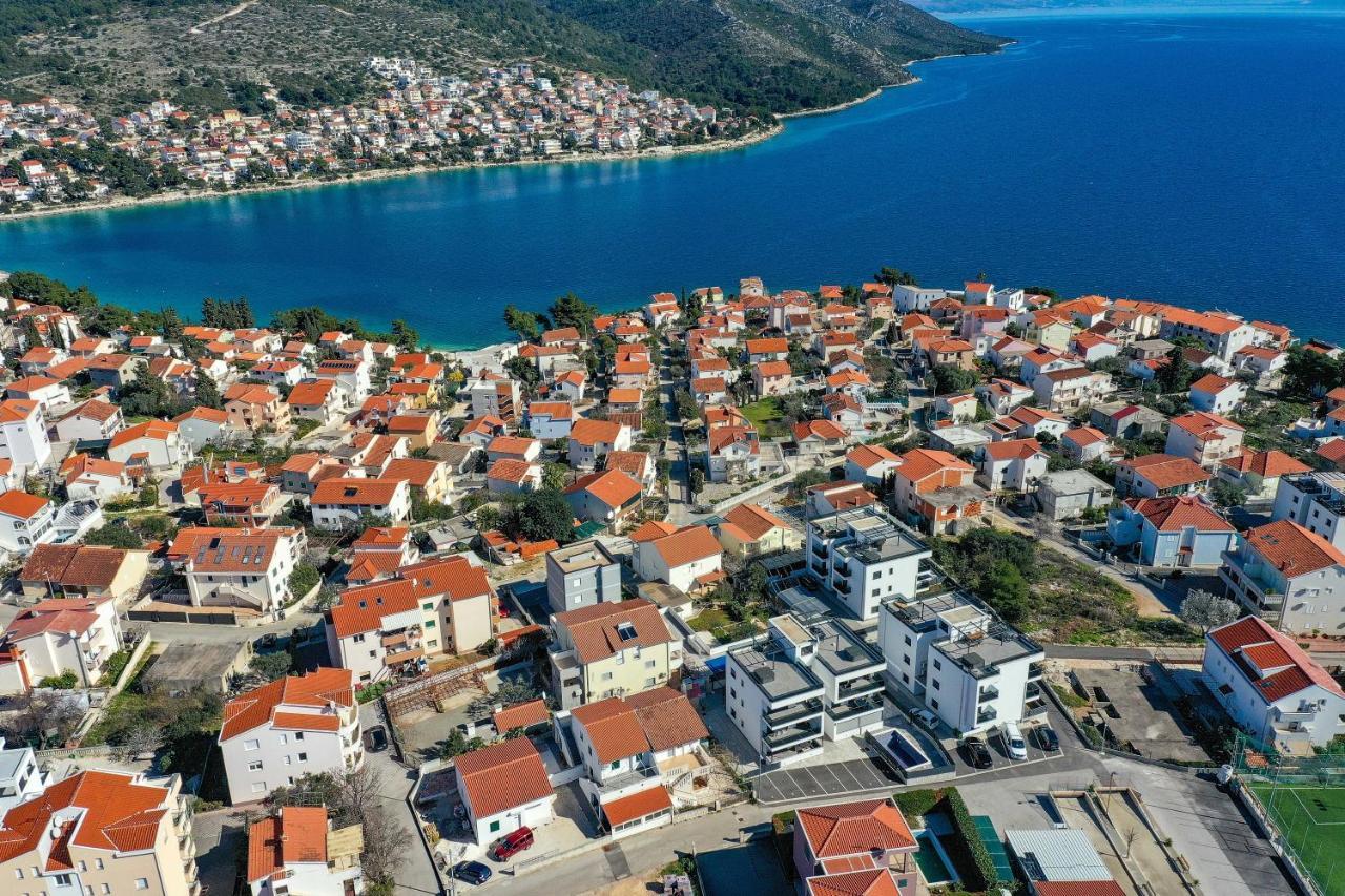 Luxury Apartment Pia With Swimming Pool And Grill Trogir Extérieur photo