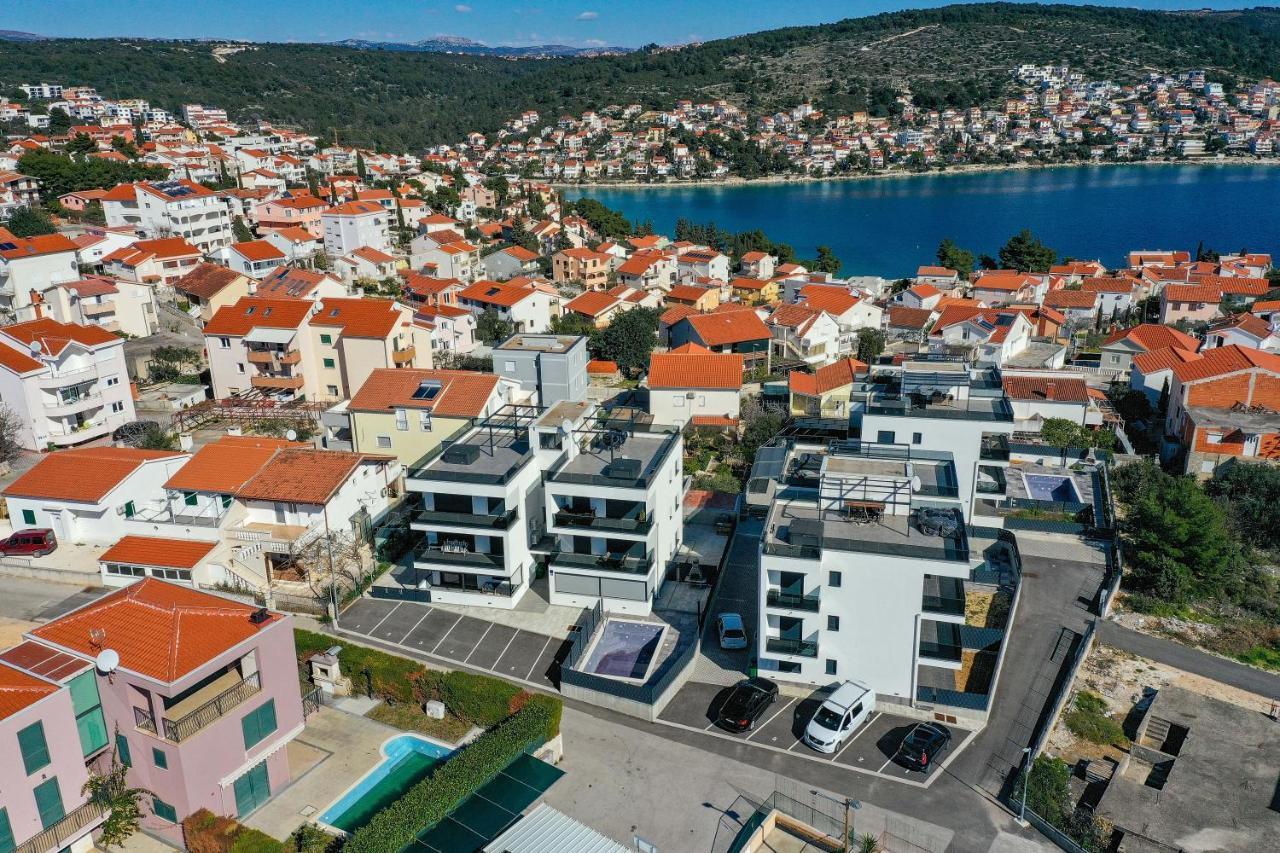Luxury Apartment Pia With Swimming Pool And Grill Trogir Extérieur photo