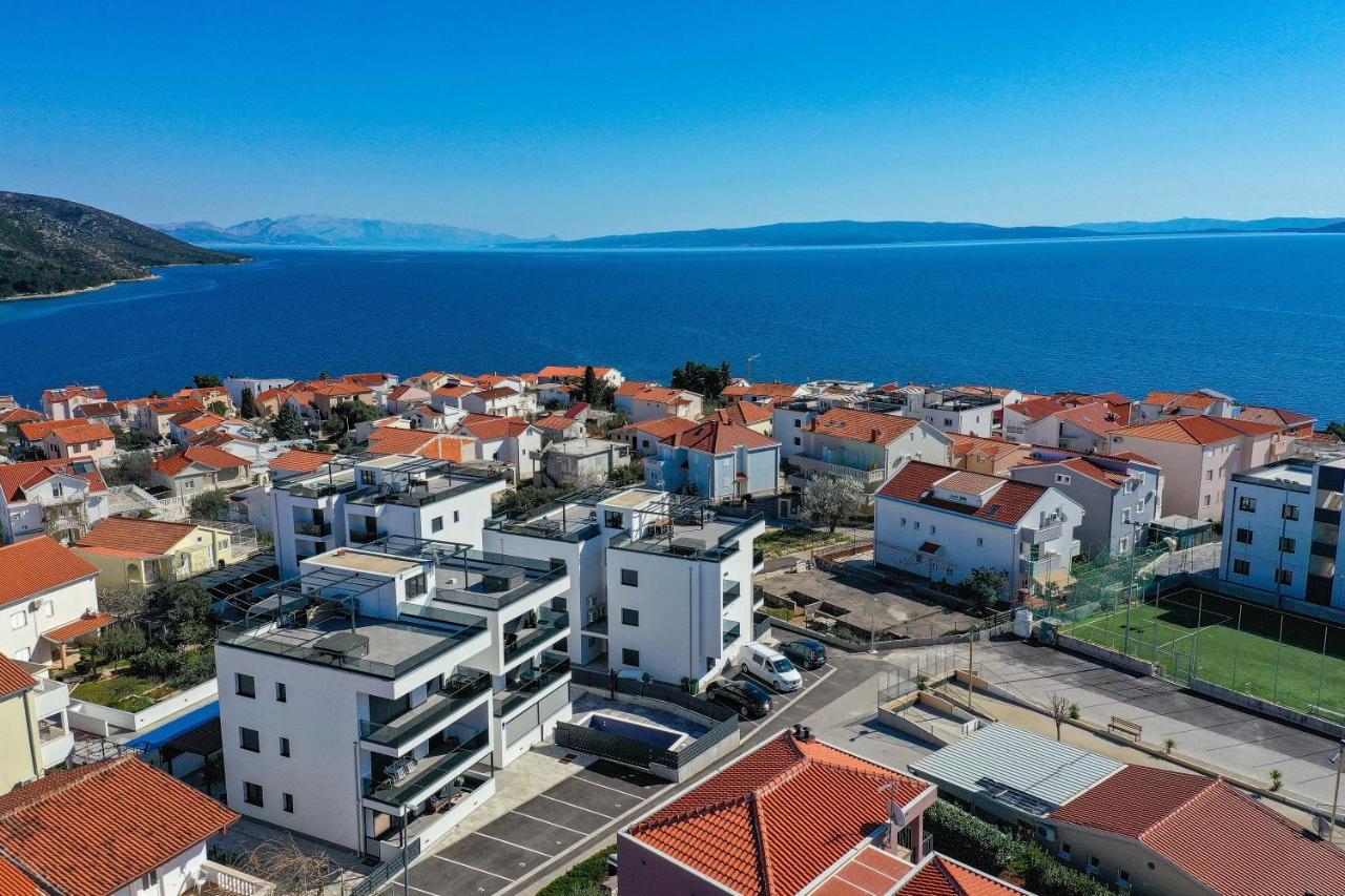 Luxury Apartment Pia With Swimming Pool And Grill Trogir Extérieur photo