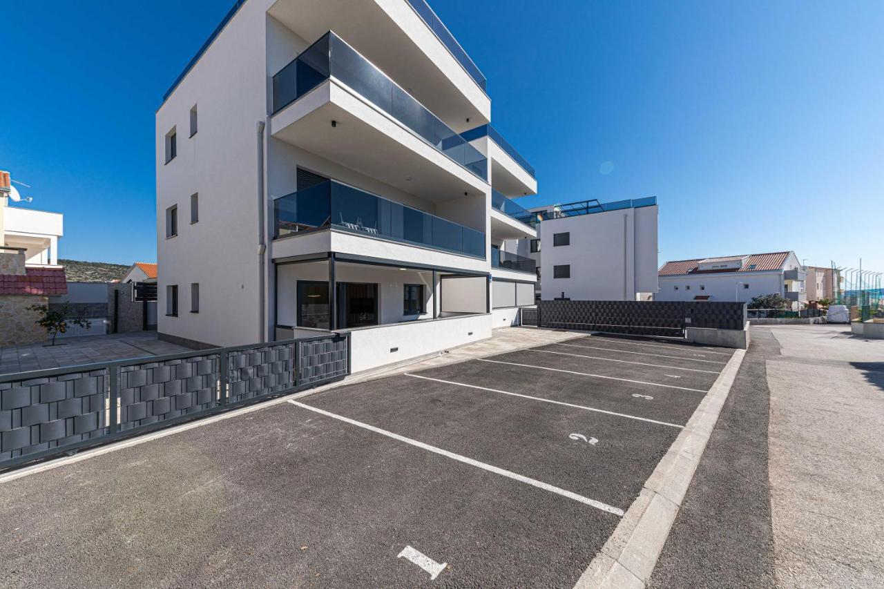Luxury Apartment Pia With Swimming Pool And Grill Trogir Extérieur photo