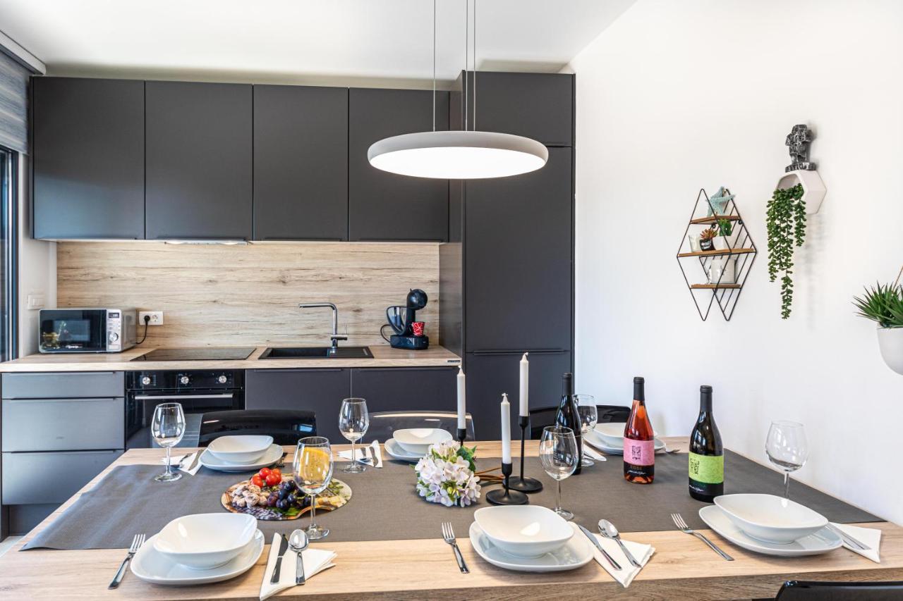 Luxury Apartment Pia With Swimming Pool And Grill Trogir Extérieur photo